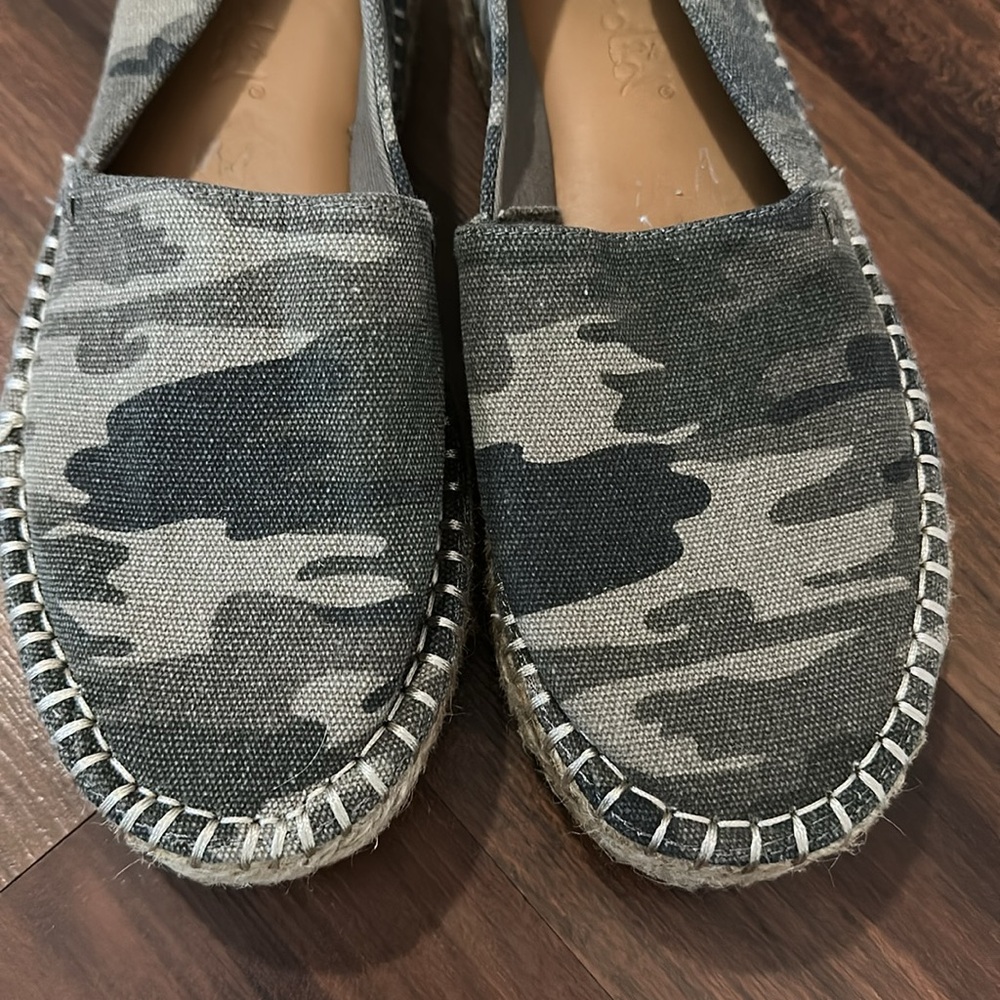 NWOT SPLENDID Laney Camo Platform Espadrille Slip On Size 8 - Picture 8 of 10